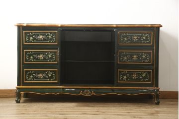 中古　美品　イタリア家具　ハンドペイントと取っ手の意匠がかわいらしいサイドボード(サイドキャビネット、チェスト、引き出し、リビングボード)(R-056497)