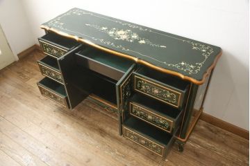 中古　美品　イタリア家具　ハンドペイントと取っ手の意匠がかわいらしいサイドボード(サイドキャビネット、チェスト、引き出し、リビングボード)(R-056497)