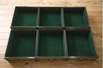 中古　美品　イタリア家具　ハンドペイントと取っ手の意匠がかわいらしいサイドボード(サイドキャビネット、チェスト、引き出し、リビングボード)(R-056497)