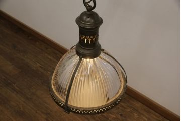 フランスアンティーク　極上品!!　凝ったつくりが魅力的な真鍮製フレームの天井照明(吊り下げ照明、ペンダントライト、シェード)(R-056498)