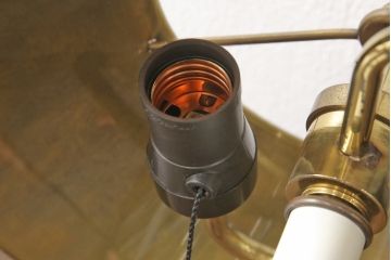 和製ヴィンテージ　山菊工芸　高級感漂うデザインが魅力的なテーブルスタンド(テーブルランプ、卓上照明、シェード、ビンテージ)(R-056499)