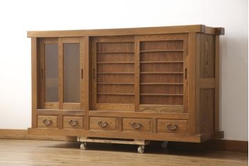 中古　美品　高級国産手造り家具　総ケヤキ　上質な和の空間づくりに取り入れたい水屋箪笥サイドボード(食器棚、戸棚、収納棚、キャビネット)(R-056503)