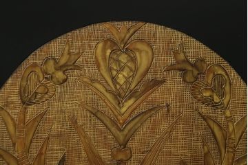 ビンテージ　彫刻・漆塗り　高級民芸・工芸家具　和モダンで美しい飾り棚(茶棚、茶箪笥、サイドキャビネット、ヴィンテージ)(R-056505)