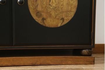 ビンテージ　彫刻・漆塗り　高級民芸・工芸家具　和モダンで美しい飾り棚(茶棚、茶箪笥、サイドキャビネット、ヴィンテージ)(R-056505)