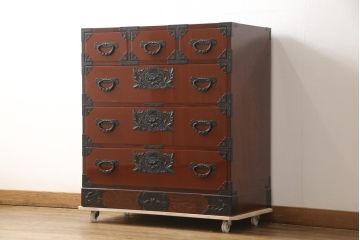 中古　美品　仙台民芸箪笥(仙台箪笥)　欅産業製　朱塗り　艶やかな漆塗りに重厚な金具が映える整理箪笥(朱色、収納箪笥、サイドチェスト、引き出し)(定価約80万円)(R-056508)