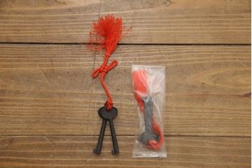 中古　美品　仙台民芸箪笥(仙台箪笥)　欅産業製　朱塗り　艶やかな漆塗りに重厚な金具が映える整理箪笥(朱色、収納箪笥、サイドチェスト、引き出し)(定価約80万円)(R-056508)