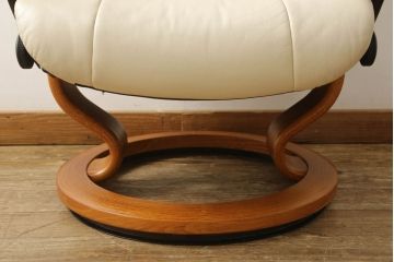 中古　美品　EKORNES(エコーネス)　本革　メイフェア　ストレスレスチェア(S)オットマン付き(定価約28万円)(リクライニングチェア、アームチェア、椅子)(R-056509)
