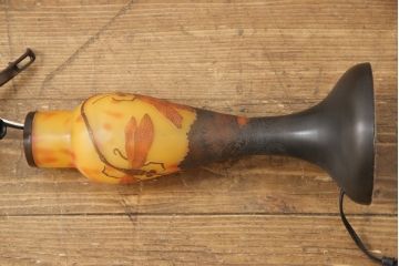 中古　エミールガレ風　トンボと自然の情景を描いた美しいテーブルスタンド(テーブルライト、ランプ、照明)(R-056511)