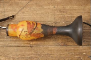 中古　エミールガレ風　トンボと自然の情景を描いた美しいテーブルスタンド(テーブルライト、ランプ、照明)(R-056511)