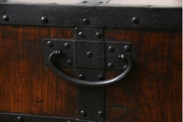 和製アンティーク　明治大正期　堅牢な金具・造りが素晴らしい船箪笥(掛硯型、懸硯型、時代箪笥、和たんす、小物収納、小箪笥)(R-056518)