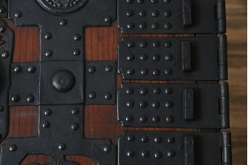 和製アンティーク　明治大正期　堅牢な金具・造りが素晴らしい船箪笥(掛硯型、懸硯型、時代箪笥、和たんす、小物収納、小箪笥)(R-056518)