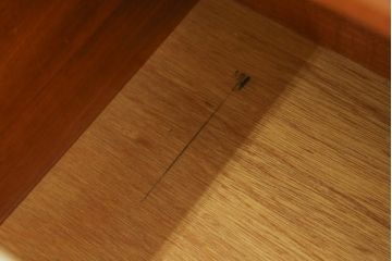 デンマークビンテージ　チーク材　北欧・ミッドセンチュリー　天板広々サイズの上質な両袖机(ニーホールデスク、作業デスク、机、ヴィンテージ、在宅用、在宅ワーク)(R-056528)