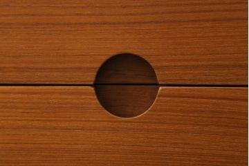 デンマークビンテージ　チーク材　北欧・ミッドセンチュリー　天板広々サイズの上質な両袖机(ニーホールデスク、作業デスク、机、ヴィンテージ、在宅用、在宅ワーク)(R-056528)