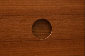 デンマークビンテージ　チーク材　北欧・ミッドセンチュリー　天板広々サイズの上質な両袖机(ニーホールデスク、作業デスク、机、ヴィンテージ、在宅用、在宅ワーク)(R-056528)