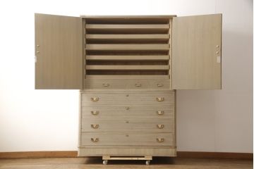 中古　洗練された佇まいが美しい加茂総桐箪笥(胴丸)(定価約160万円)(総桐たんす、引き出し、チェスト、着物箪笥、和タンス)(R-056531)