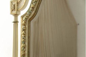 ビンテージ　ノバパルク(NOVAPLAK)　イタリア高級家具　美しい花の彫刻で彩られたロココ調の大きなスタンドミラー(姿見、鏡、ヴィンテージ)(定価約40万円)(R-056551)