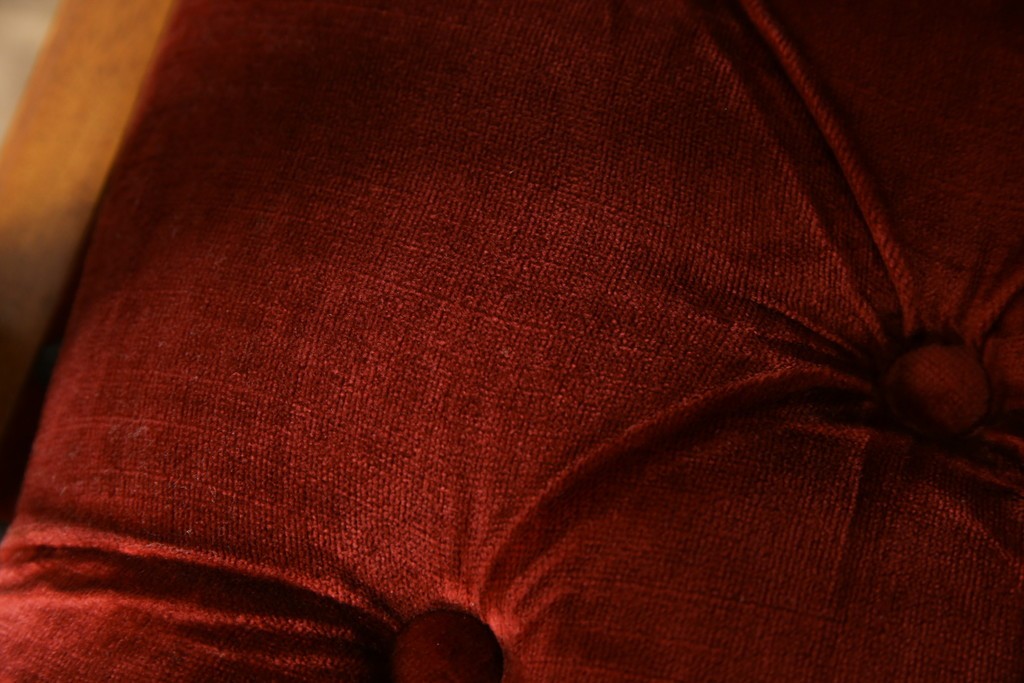 中古　横浜ダニエル(daniel)　ヨーロピアンな部屋づくりにおすすめ!ブーツワイドアームチェア　定価約30万円　(R-056566)