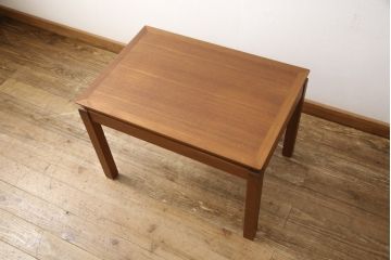 デンマークビンテージ　北欧家具　チーク材製の小ぶりなセンターテーブル(ローテーブル、コーヒーテーブル、サイドテーブル、ヴィンテージ)(R-056569)