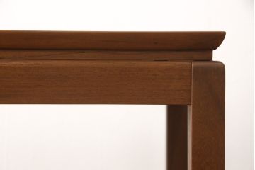 デンマークビンテージ　北欧家具　チーク材製の小ぶりなセンターテーブル(ローテーブル、コーヒーテーブル、サイドテーブル、ヴィンテージ)(R-056569)