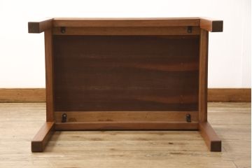 デンマークビンテージ　北欧家具　チーク材製の小ぶりなセンターテーブル(ローテーブル、コーヒーテーブル、サイドテーブル、ヴィンテージ)(R-056569)