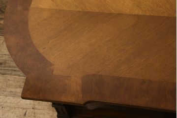 中古　DREXEL HERITAGE(ドレクセルヘリテイジ)　FRANCESCA(フランチェスカ)シリーズ　重厚でクラシカルなデザインのセンターテーブル(定価約56万円)(カクテルテーブル、ローテーブル)(R-056577)