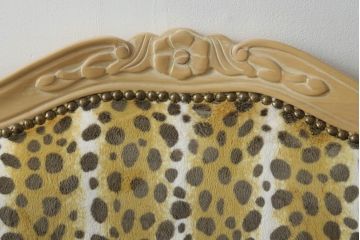 ビンテージ　希少デザイン!　豹柄のファブリックがおしゃれなアームチェア(肘掛け椅子、イス、サロンチェア、ヴィンテージ)(R-056606)