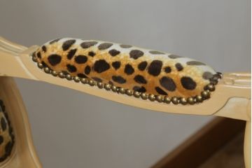 ビンテージ　希少デザイン!　豹柄のファブリックがおしゃれなアームチェア(肘掛け椅子、イス、サロンチェア、ヴィンテージ)(R-056606)