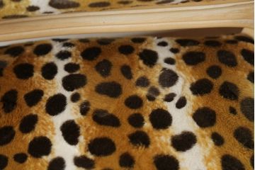 ビンテージ　希少デザイン!　豹柄のファブリックがおしゃれなアームチェア(肘掛け椅子、イス、サロンチェア、ヴィンテージ)(R-056606)