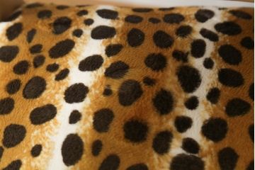 ビンテージ　希少デザイン!　豹柄のファブリックがおしゃれなアームチェア(肘掛け椅子、イス、サロンチェア、ヴィンテージ)(R-056606)