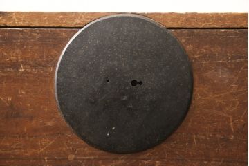和製アンティーク　明治大正期　大きな丸金具が印象的な時代箪笥ローチェスト(ローボード、和タンス、引き出し)(R-056609)