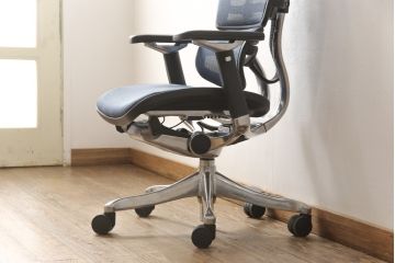 中古　美品　Ergohuman PRO(エルゴヒューマン・プロ)　メッシュ　在宅ワーク用にもおすすめ!　スタイリッシュなワークチェア(アームチェア、椅子、イス)(R-056610)