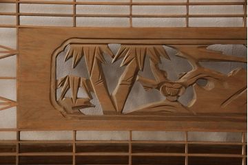 アンティーク建具　松竹梅の彫刻と組子細工入り　和風の欄間2枚セット(明かり取り、明り取り)(R-056614)
