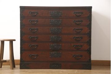 中古　美品　欅産業　牡丹金具付き　着物収納に便利な仙台呉服箪笥(仙台箪笥、衣装箪笥、引き出し)(定価約43万円)(R-056616)