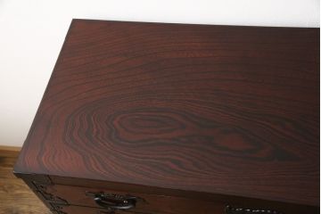 中古　美品　欅産業　牡丹金具付き　着物収納に便利な仙台呉服箪笥(仙台箪笥、衣装箪笥、引き出し)(定価約43万円)(R-056616)