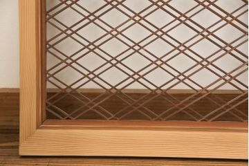 アンティーク建具　松竹梅　二重菱の組子入り彫刻欄間2枚セット(明かり取り、明り取り)(R-056617)