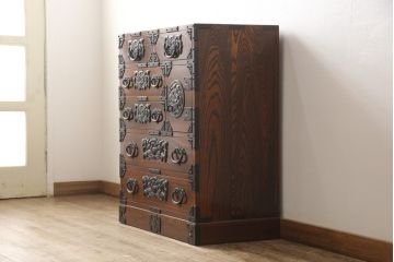 中古　美品　秋田県　川連漆民芸箪笥　職人技が光る重厚な佇まいのがんこ箪笥(定価54万円)(R-056639)