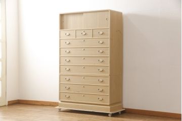 中古　国産　手造り　まっすぐに伸びる木目が美しい総桐箪笥(並厚)(桐タンス、桐たんす、整理箪笥)(R-056641)