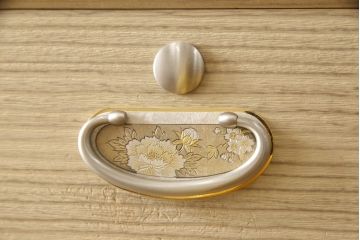 中古　国産　手造り　まっすぐに伸びる木目が美しい総桐箪笥(並厚)(桐タンス、桐たんす、整理箪笥)(R-056641)
