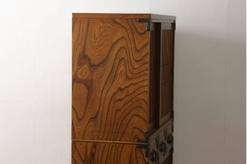 中古　岩谷堂箪笥　No.96　雪国　和風の趣き漂う格子引き戸の茶箪笥(食器棚、茶棚、茶タンス、収納棚)(定価約62万円)(R-056674)
