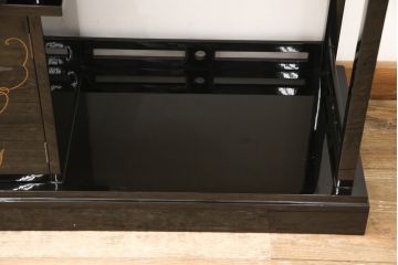 中古　美品　輪島塗り　花の蒔絵が美しい飾り棚(茶棚、キャビネット)(定価推定300万円)(R-056675)