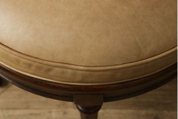 中古　DREXEL HERITAGE(ドレクセルヘリテイジ) Upholstery(アップホルスタリー)　本革製の優雅なキャスター付きデスクチェア(ゲームチェア、回転チェア、椅子)(R-056709)
