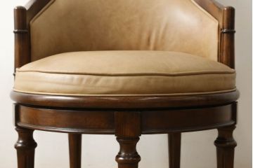 中古　DREXEL HERITAGE(ドレクセルヘリテイジ) Upholstery(アップホルスタリー)　本革製の優雅なキャスター付きデスクチェア(ゲームチェア、回転チェア、椅子)(R-056709)