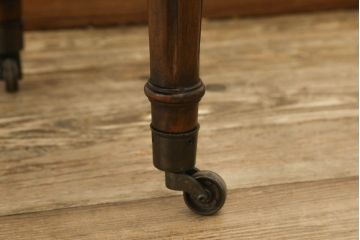 中古　DREXEL HERITAGE(ドレクセルヘリテイジ) Upholstery(アップホルスタリー)　本革製の優雅なキャスター付きデスクチェア(ゲームチェア、回転チェア、椅子)(R-056709)