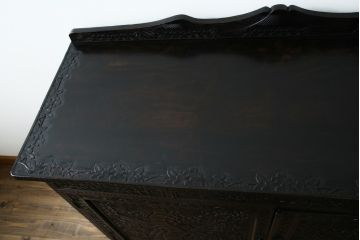 ビンテージ　軽井沢彫り　ダイナミックな桜の彫刻が目を引くサイドボード(収納棚、キャビネット、戸棚、ヴィンテージ)(R-056711)