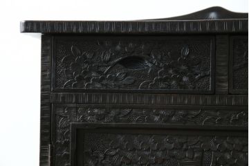 ビンテージ　軽井沢彫り　ダイナミックな桜の彫刻が目を引くサイドボード(収納棚、キャビネット、戸棚、ヴィンテージ)(R-056711)