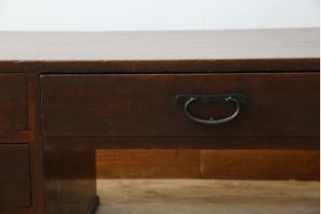 和製アンティーク　三方栗材　引き出しがたっぷり付いた桜金具の両袖机(文机、座机、デスク、在宅用、在宅ワーク)(R-056712)