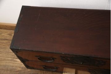 和製アンティーク　前面欅材　コンパクトですっきり収まる刀箪笥ローボード(テレビ台、テレビボード、時代箪笥、和タンス)(R-056738)