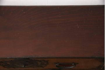 和製アンティーク　前面欅材　コンパクトですっきり収まる刀箪笥ローボード(テレビ台、テレビボード、時代箪笥、和タンス)(R-056738)
