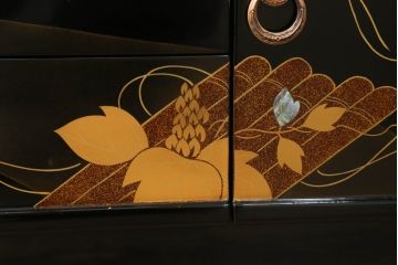 中古　美品　輪島塗り　趣ある蒔絵と螺鈿が美しい鏡台(三面鏡、ミラー、ドレッサー)(定価推定150万円)(R-056739)