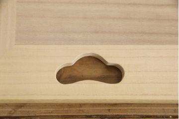 中古　美品　伝統工芸士　渡辺秀紀作　衣装盆・板盆付きで着物収納に便利な加茂総桐箪笥(着物箪笥、和服箪笥、桐たんす)(R-056742)